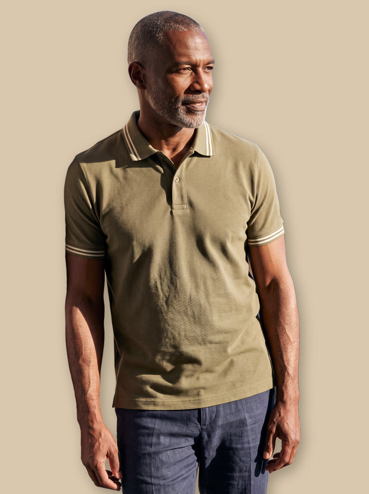 Arnold polo shirt in Olive, studio - Gentlemens Manor