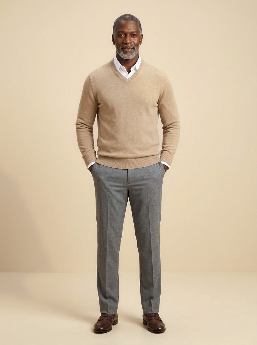 Ashby V neck sweater in Beige, studio, Gentlemens Manor