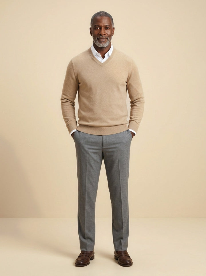 Ashby V neck sweater in Beige, studio, Gentlemens Manor