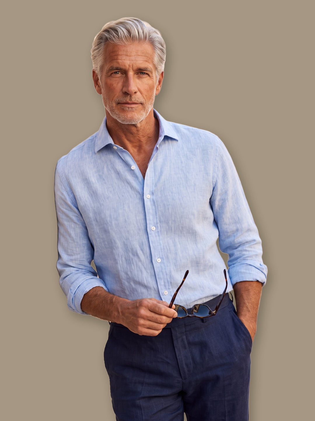 Bartholomew linen shirt in Light Blue, studio - Gentlemens Manor