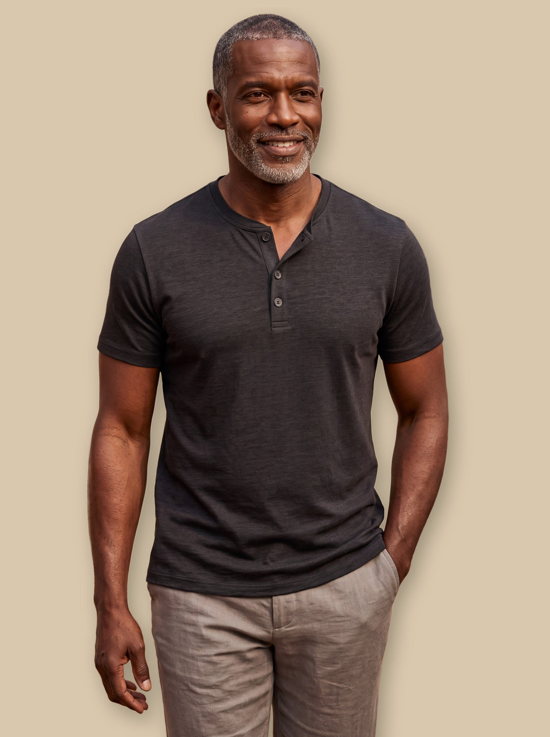 Basil polo shirt in Black, studio - Gentlemens Manor