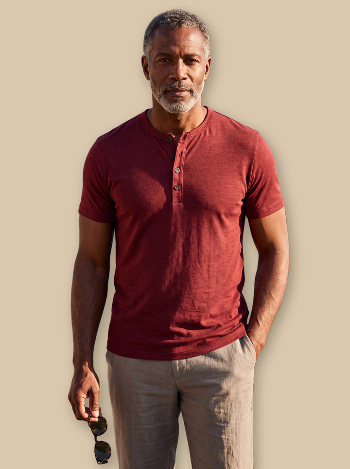 Basil polo shirt in Burgundy, studio - Gentlemens Manor