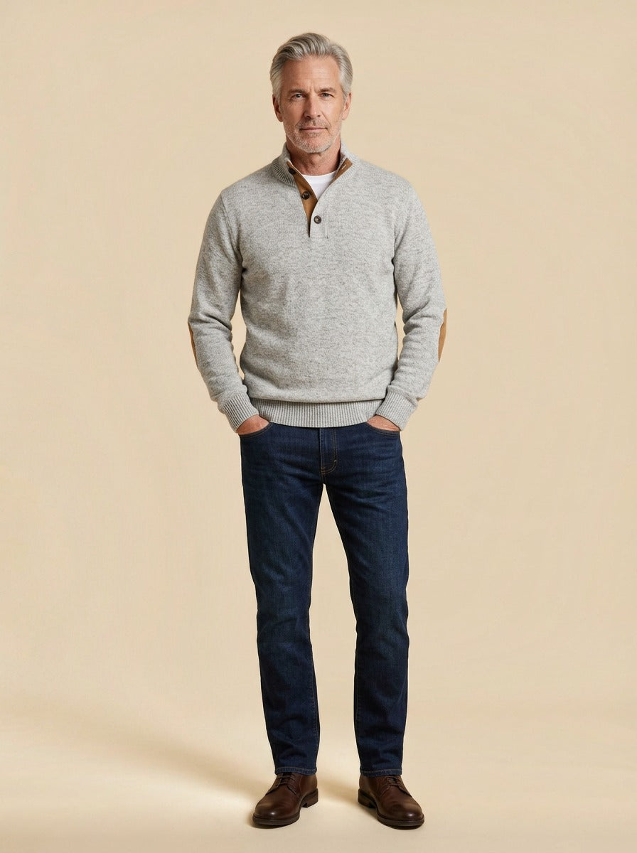 Bellamy sweater in Light Grey, studio, Gentlemens Manor