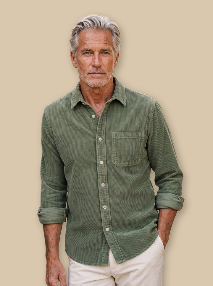 Bishop casual shirt in Green, studio - Gentlemens Manor