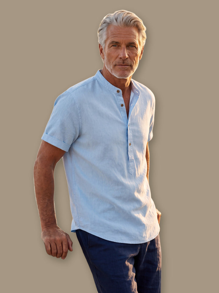 Bradford linen shirt in Light Blue, studio - Gentlemens Manor