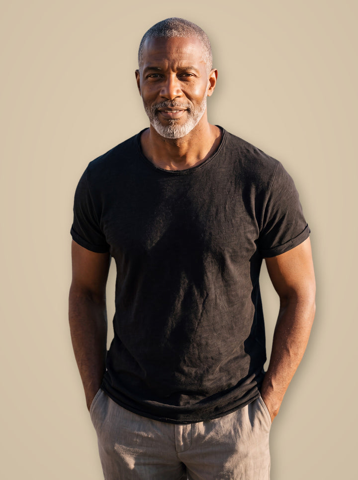 Bryce basic tee in Black, studio - Gentlemens Manor