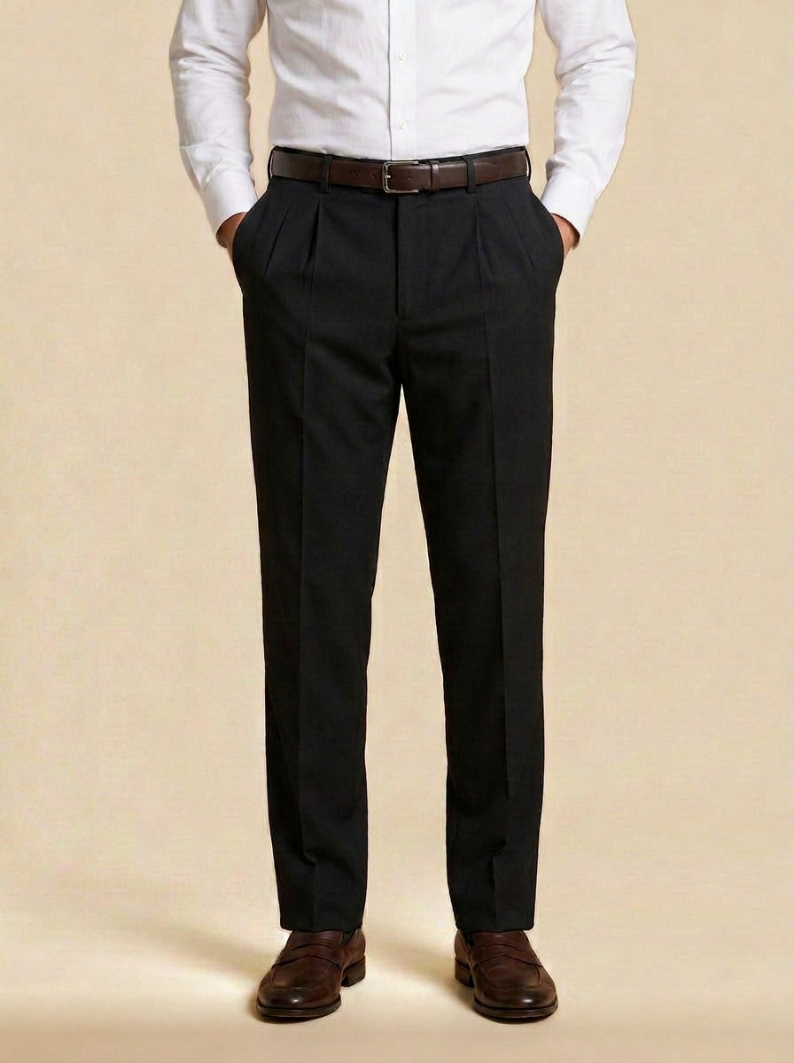 Calder pleated dress pants in Black, studio, Gentlemens Manor