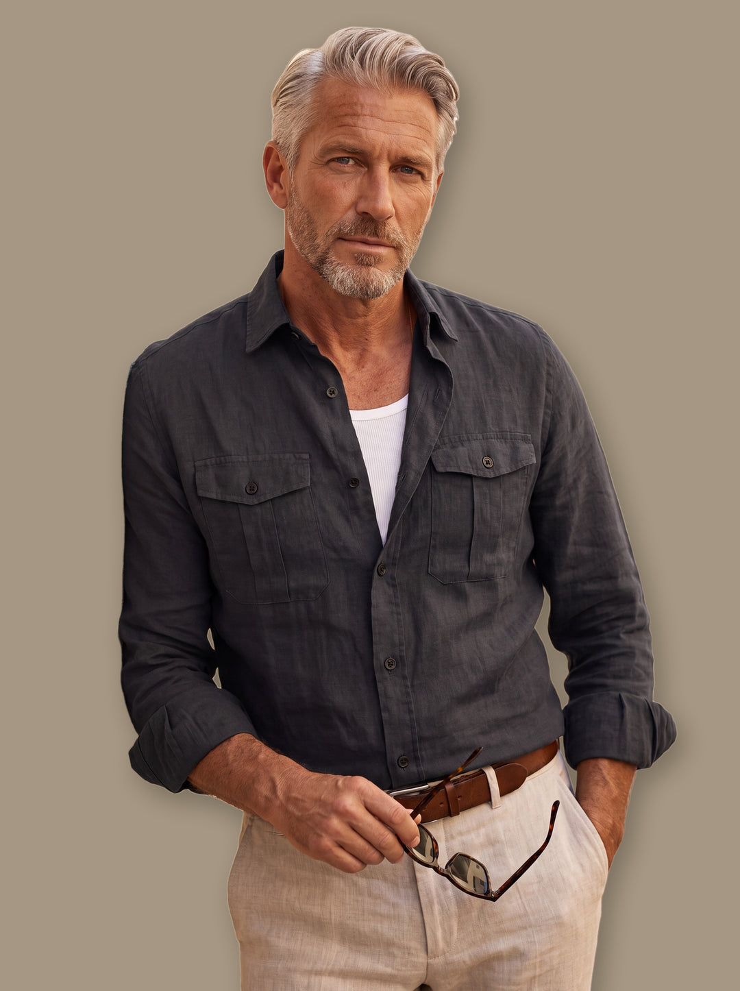 Clayton linen shirt in Black, studio - Gentlemens Manor