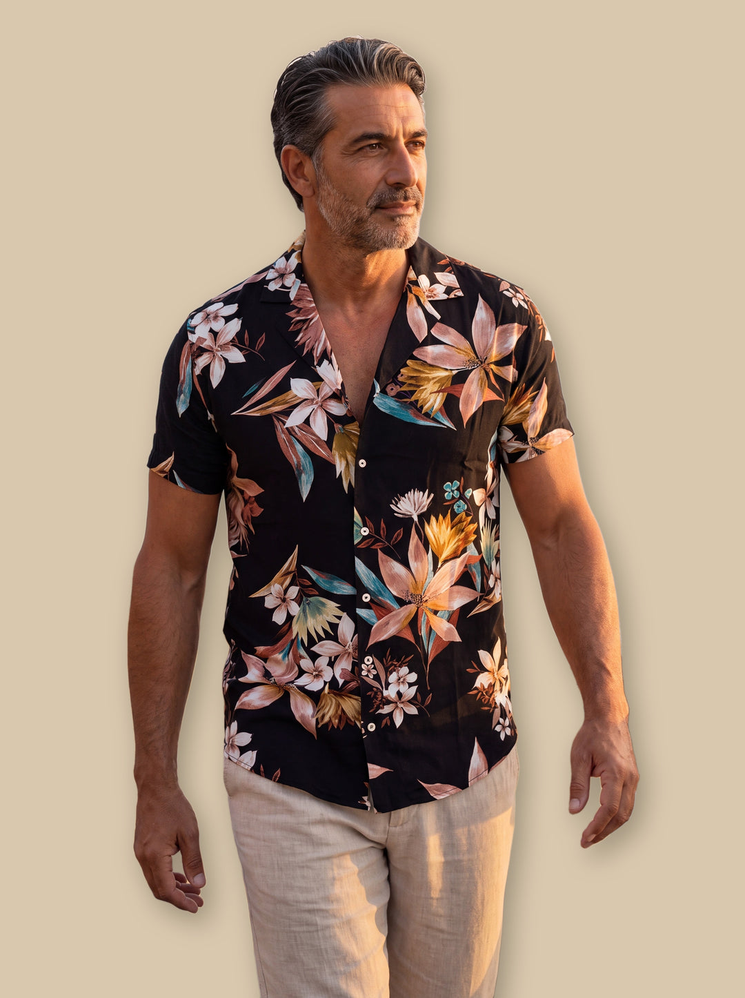 Dale beach shirt in Black/Pink, studio - Gentlemens Manor