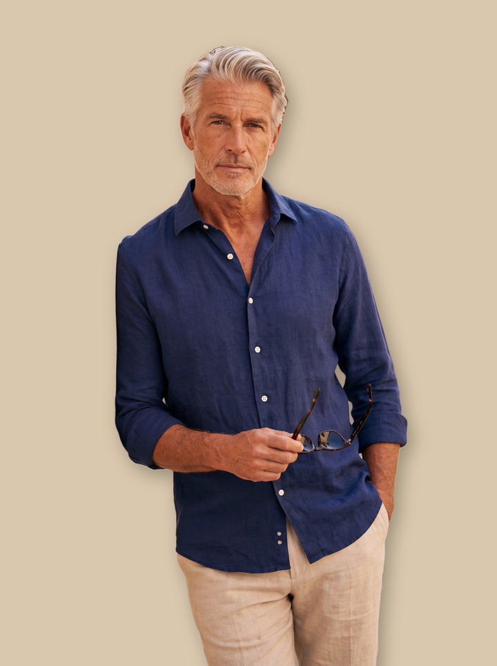 Dane linen shirt in Navy, studio - Gentlemens Manor