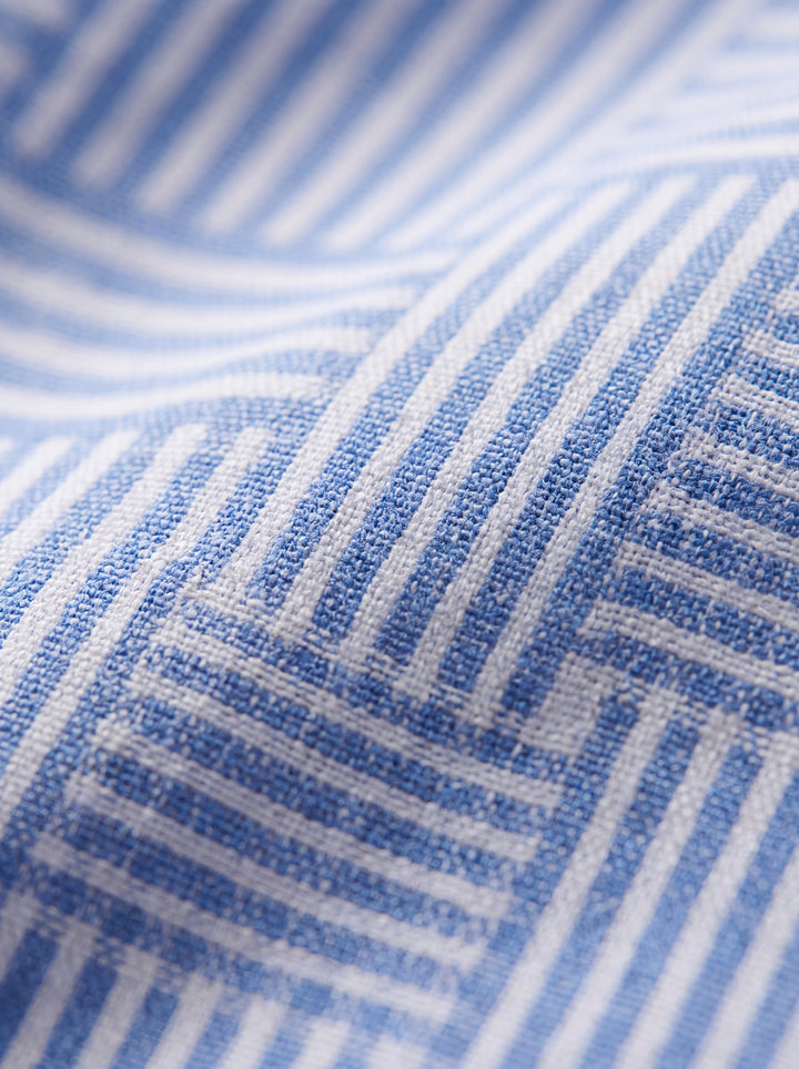 Dewey shirt fabric detail close-up - Gentlemens Manor