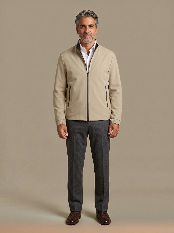 Elliot lightweight stand collar jacket in Sand, studio, Gentlemens Manor