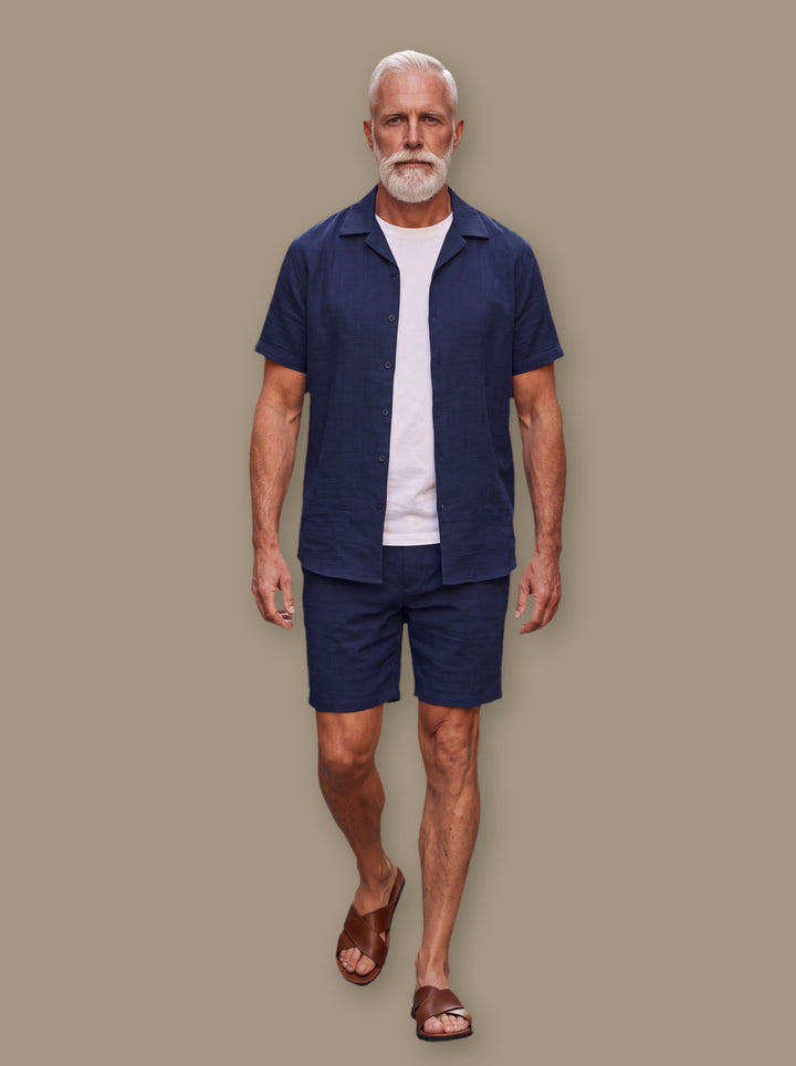 Emmett beach shirt in Navy, studio - Gentlemens Manor