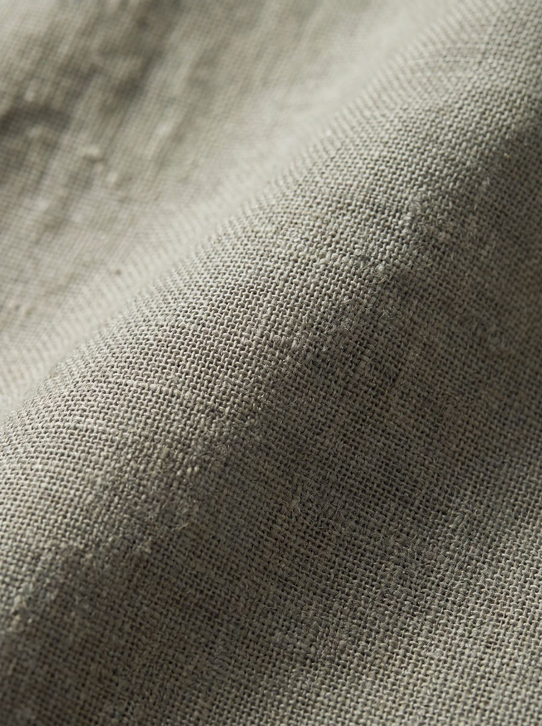 Everett shirt fabric detail close-up - Gentlemens Manor