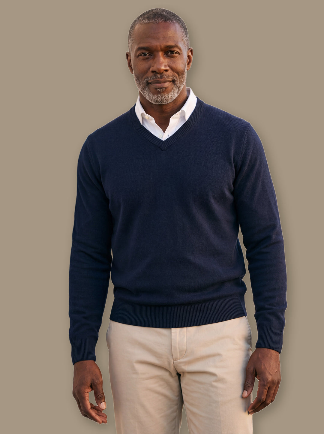 Hamilton knit sweater in Navy, studio - Gentlemens Manor