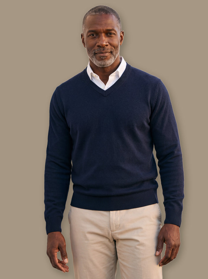 Hamilton knit sweater in Navy, studio - Gentlemens Manor