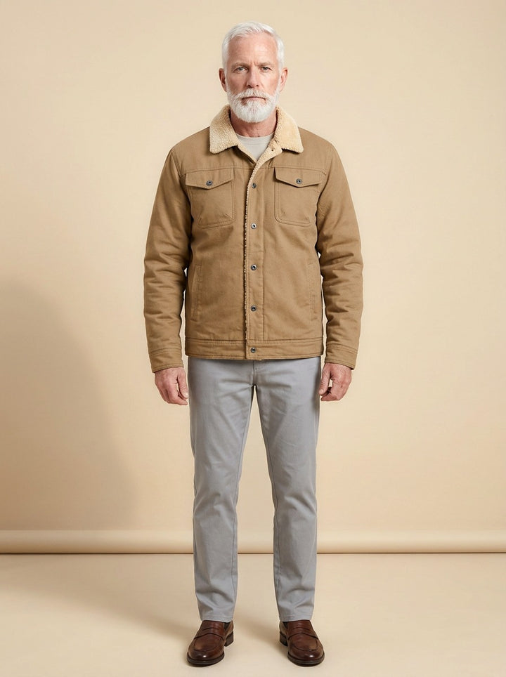 Harvey trucker jacket in Camel, studio, Gentlemens Manor