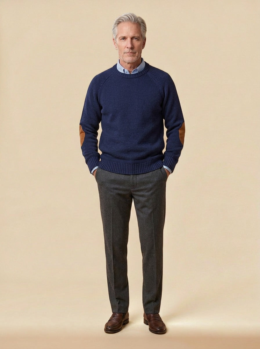 Hastings crew neck sweater in Navy, studio, Gentlemens Manor