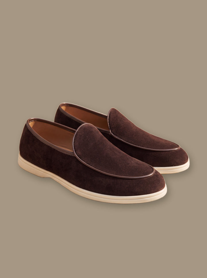 Herbert loafers in Brown, studio - Gentlemens Manor