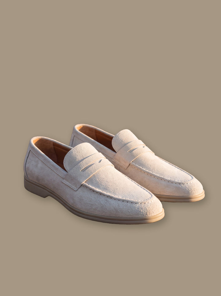 Hiram loafers in White, studio - Gentlemens Manor
