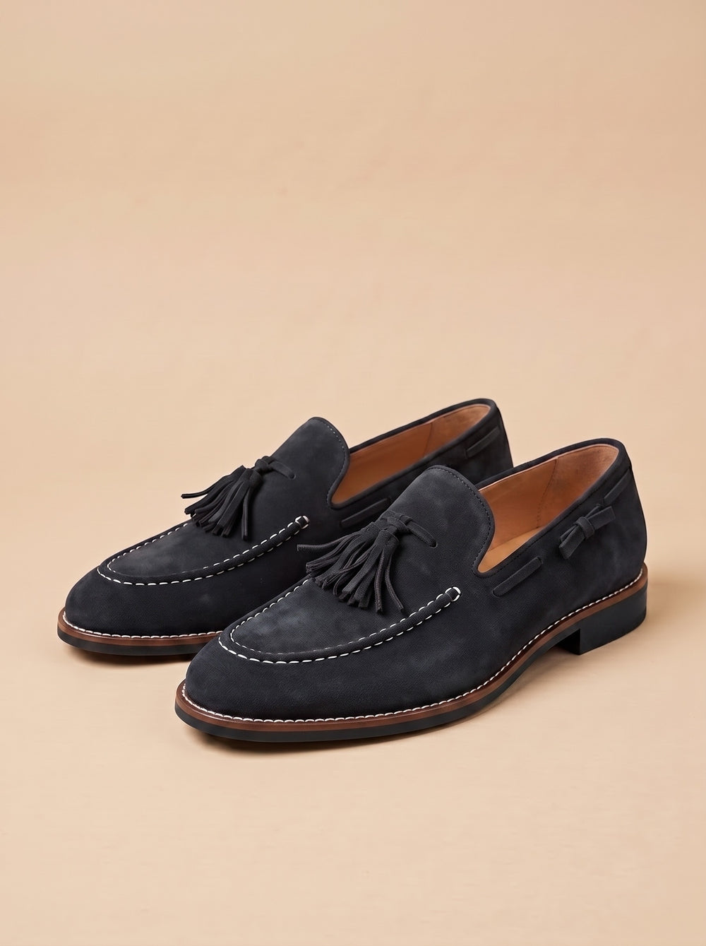 Hunter loafers in Black, studio - Gentlemens Manor