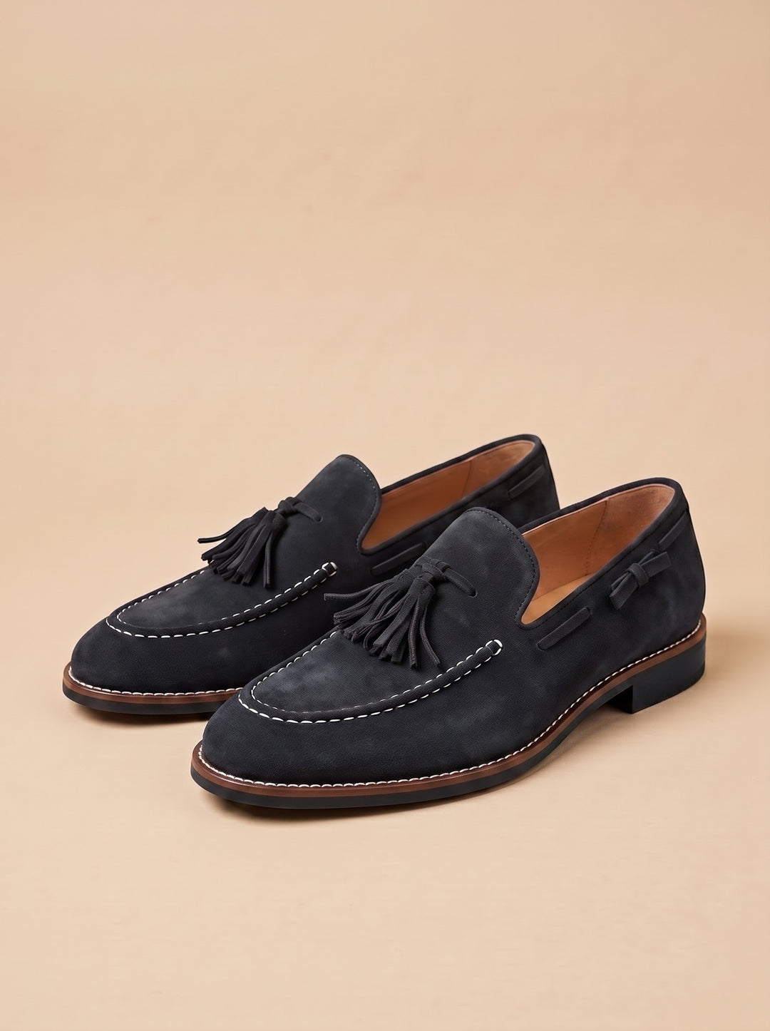 Hunter loafers in Black, studio - Gentlemens Manor