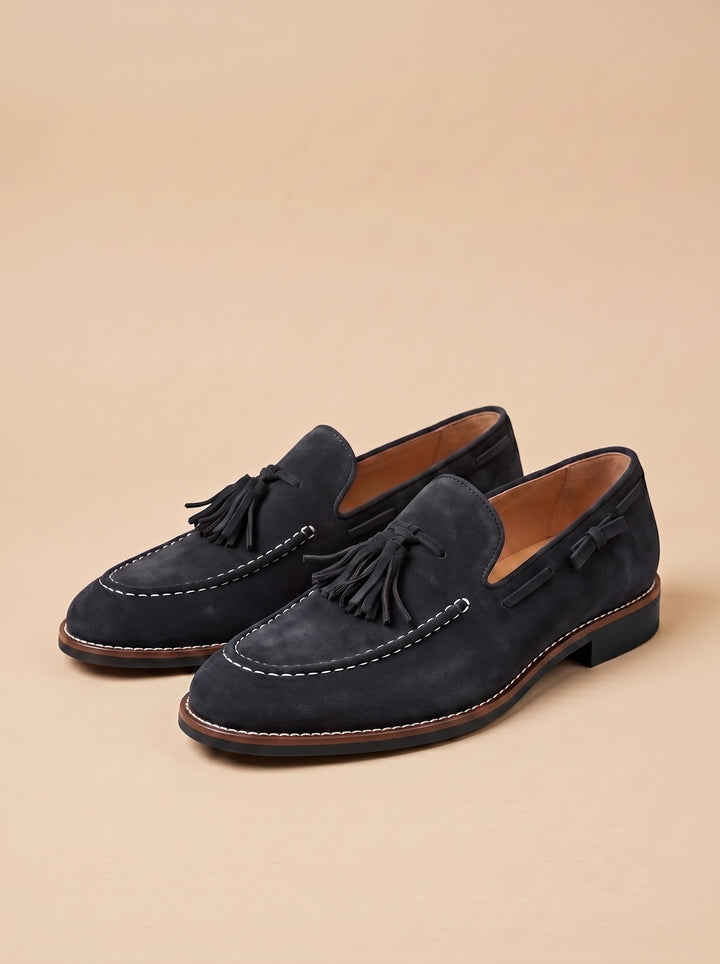 Hunter loafers in Black, studio - Gentlemens Manor
