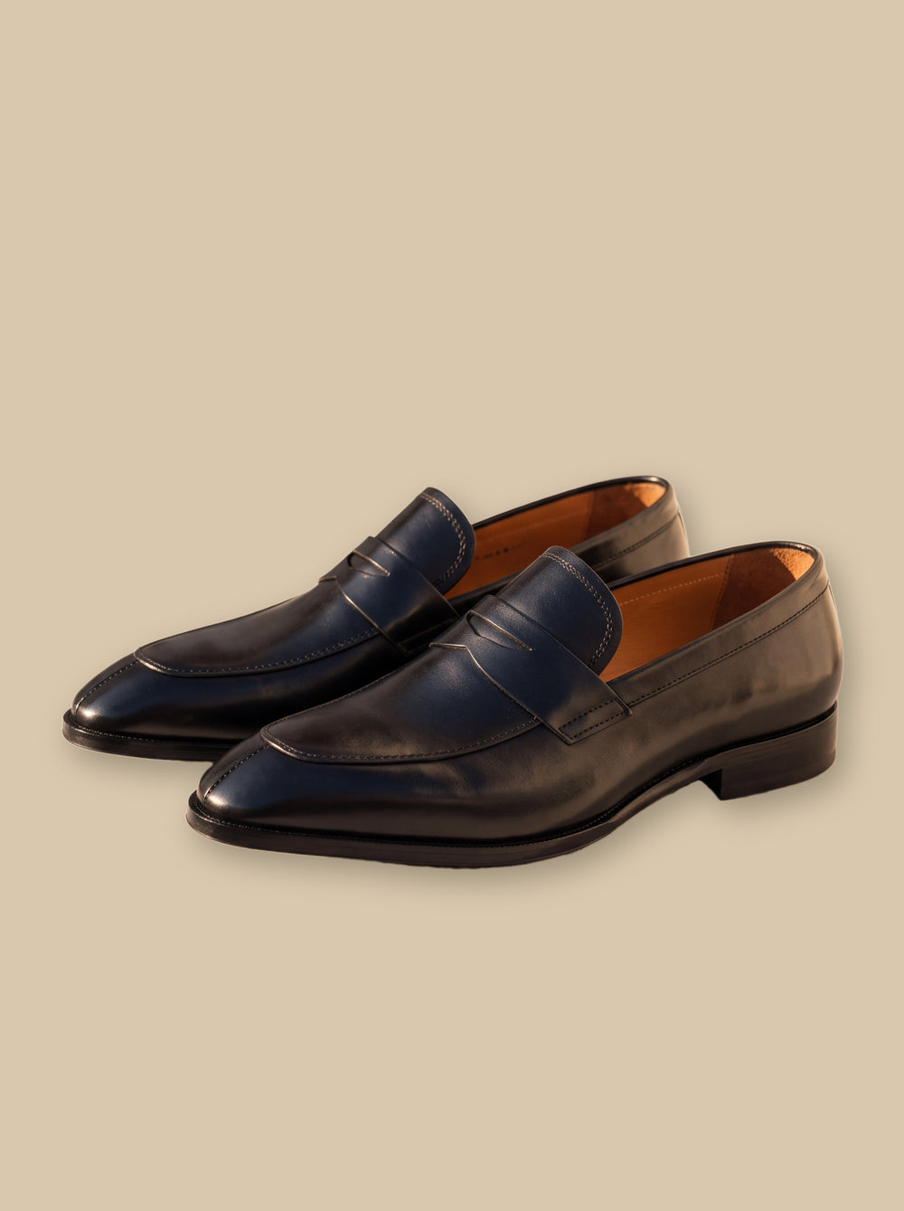 Irving loafers in Black, studio - Gentlemens Manor