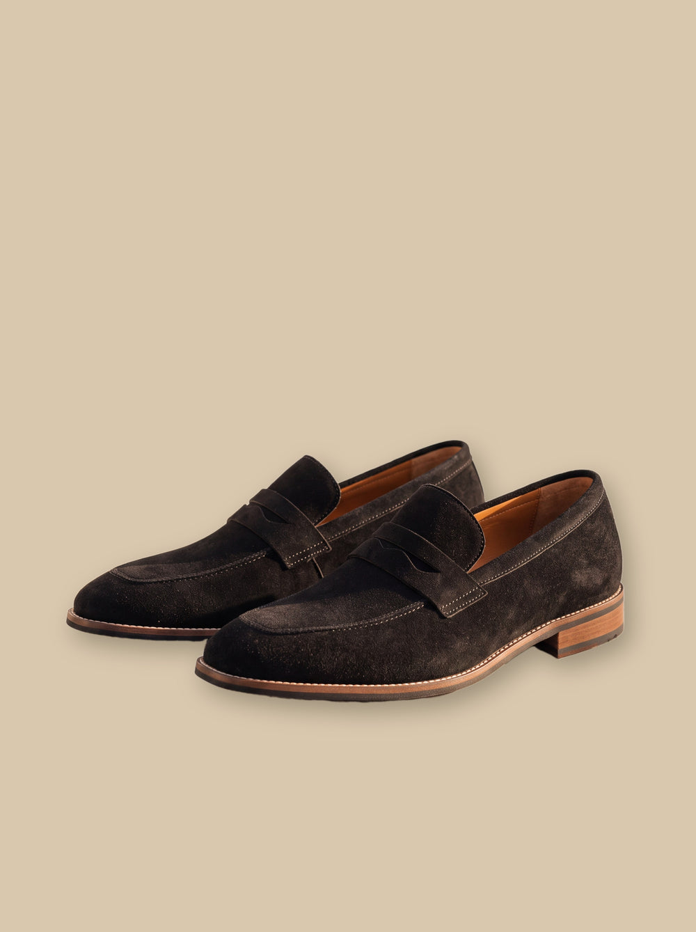 Jude loafers in Black, studio - Gentlemens Manor