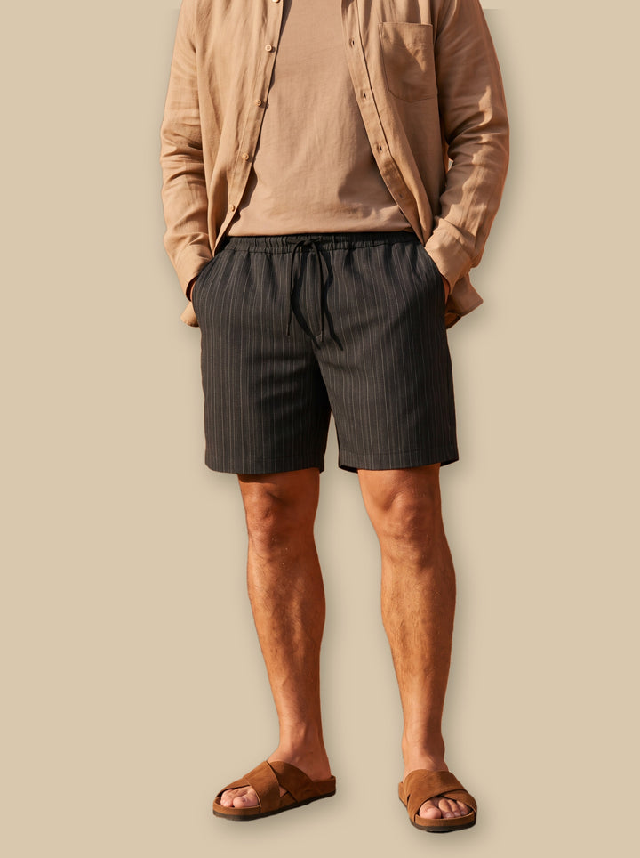 Kendrick summer shorts in Black, studio - Gentlemens Manor
