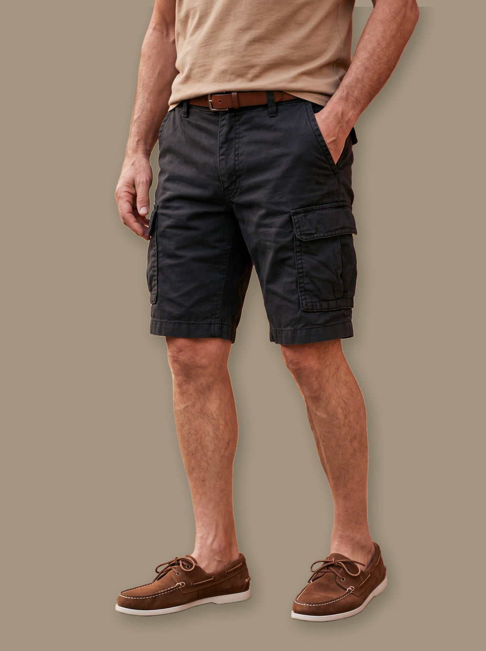 Leander summer shorts in Black, studio - Gentlemens Manor