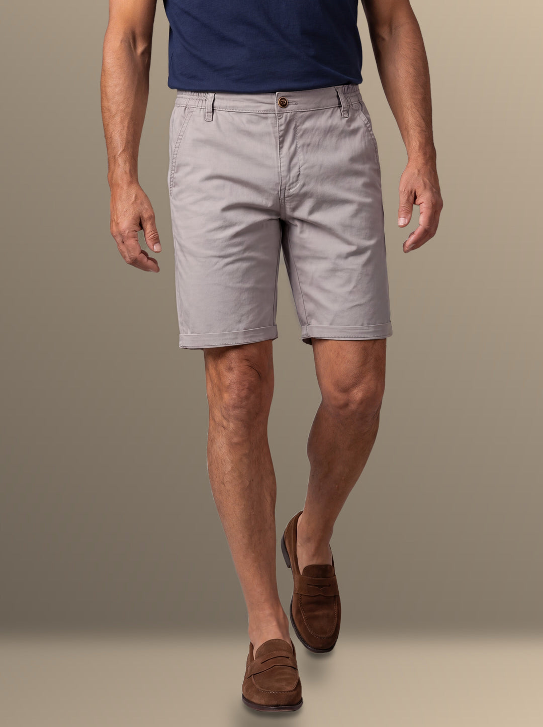 Leland summer shorts in Light Grey, worn by a model on a soft blue studio background - Gentlemens Manor