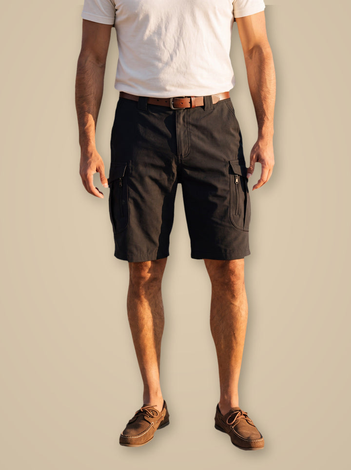 Leon summer shorts in Black, studio - Gentlemens Manor