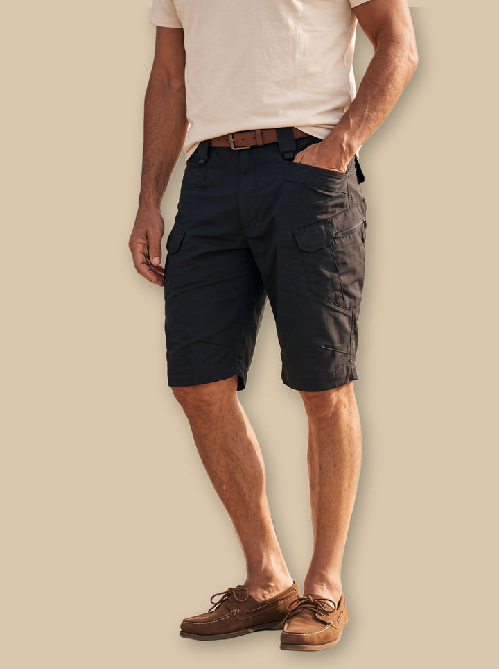 Leopold summer shorts in Black, studio - Gentlemens Manor