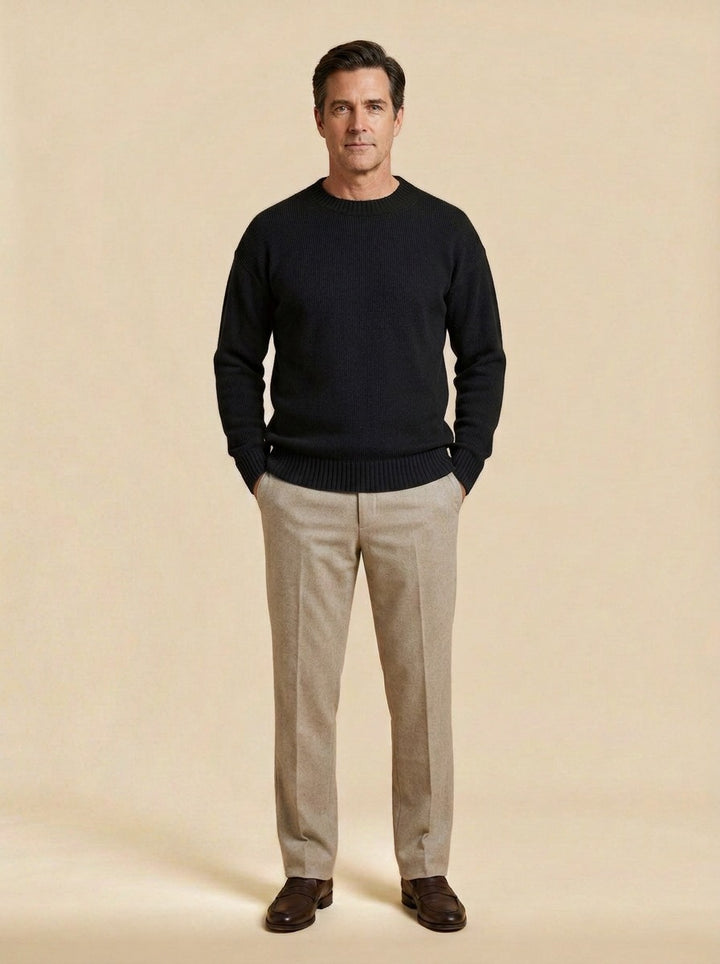 Linford sweater in Black, studio, Gentlemens Manor