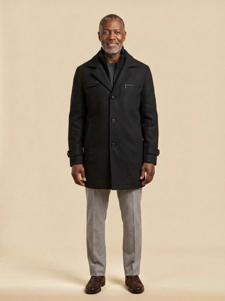 Lockhart coat in Black, studio, Gentlemens Manor
