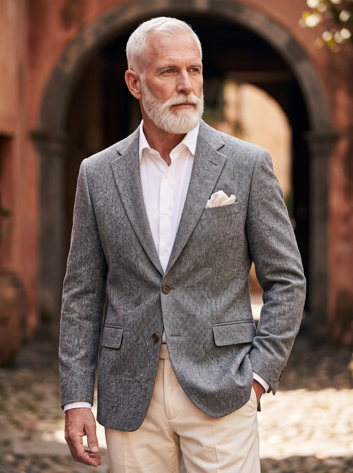 Mack blazer in Grey, worn by a model in a Mediterranean setting - Gentlemens Manor lifestyle