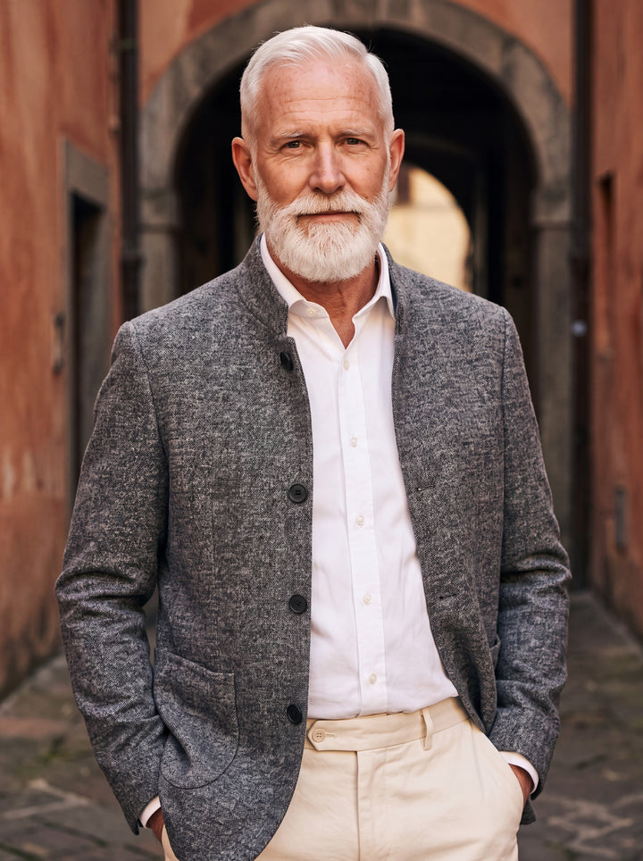 Morgan blazer in Grey, worn by a model in a Mediterranean setting - Gentlemens Manor lifestyle