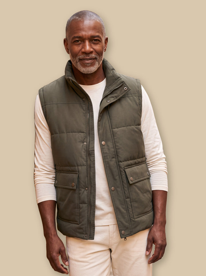 Ned vest in Olive, studio - Gentlemens Manor