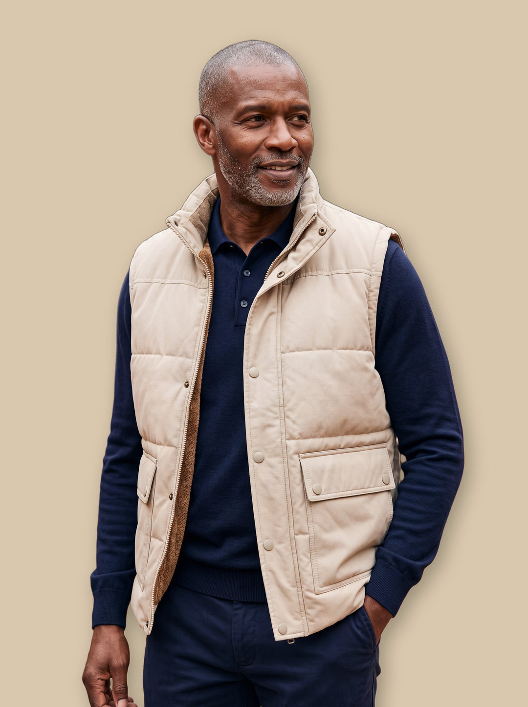 Ned vest in Sand, studio - Gentlemens Manor