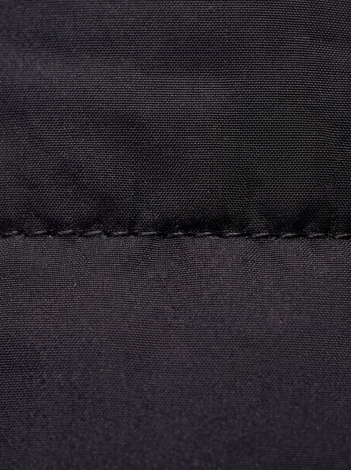 Nigel vest fabric detail close-up - Gentlemens Manor