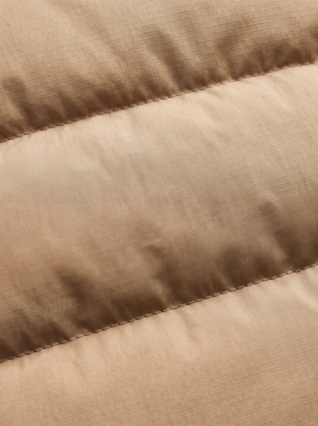 Noah vest fabric detail close-up - Gentlemens Manor