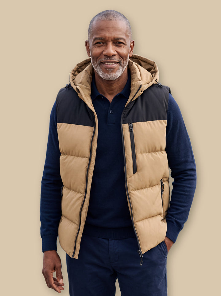 Noah vest in Sand, studio - Gentlemens Manor