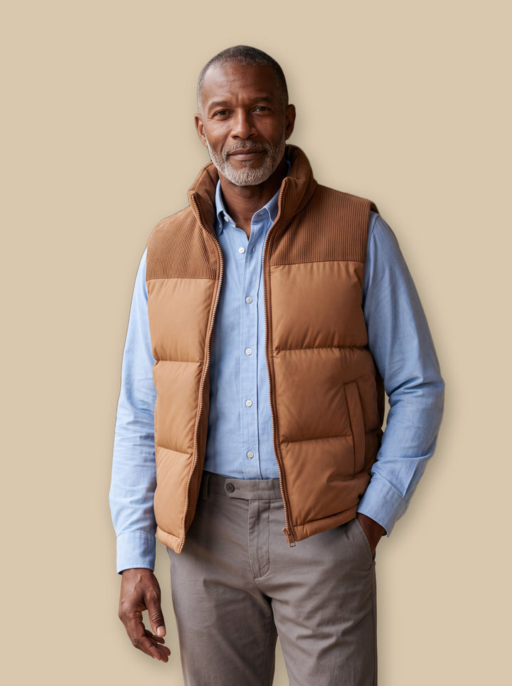 Norbert vest in Brown, studio - Gentlemens Manor