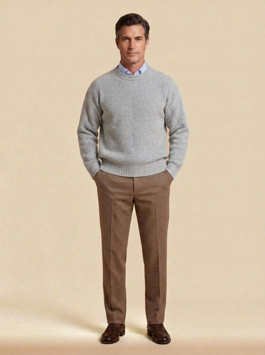 Osgood fine rib crew neck sweater in Light Grey, studio, Gentlemens Manor