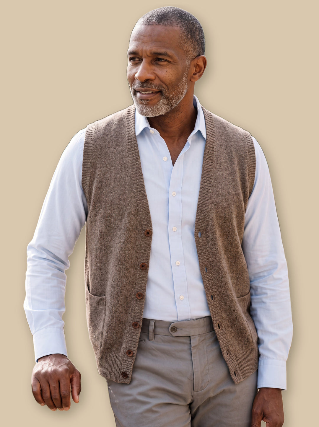 Otto knit sweater in Brown, studio - Gentlemens Manor