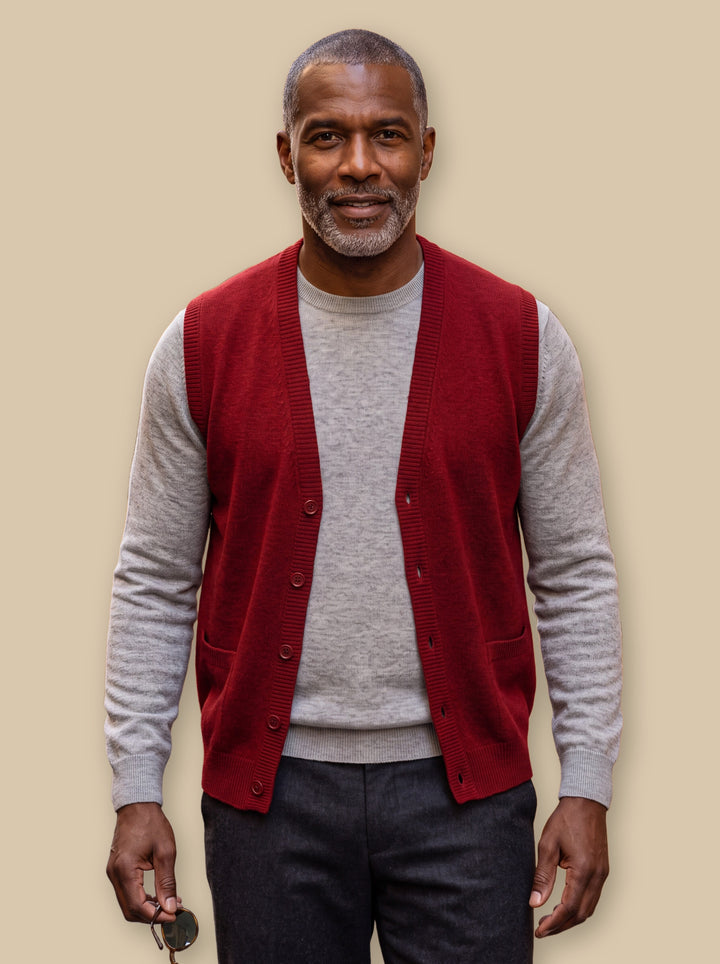 Otto knit sweater in Red, studio - Gentlemens Manor