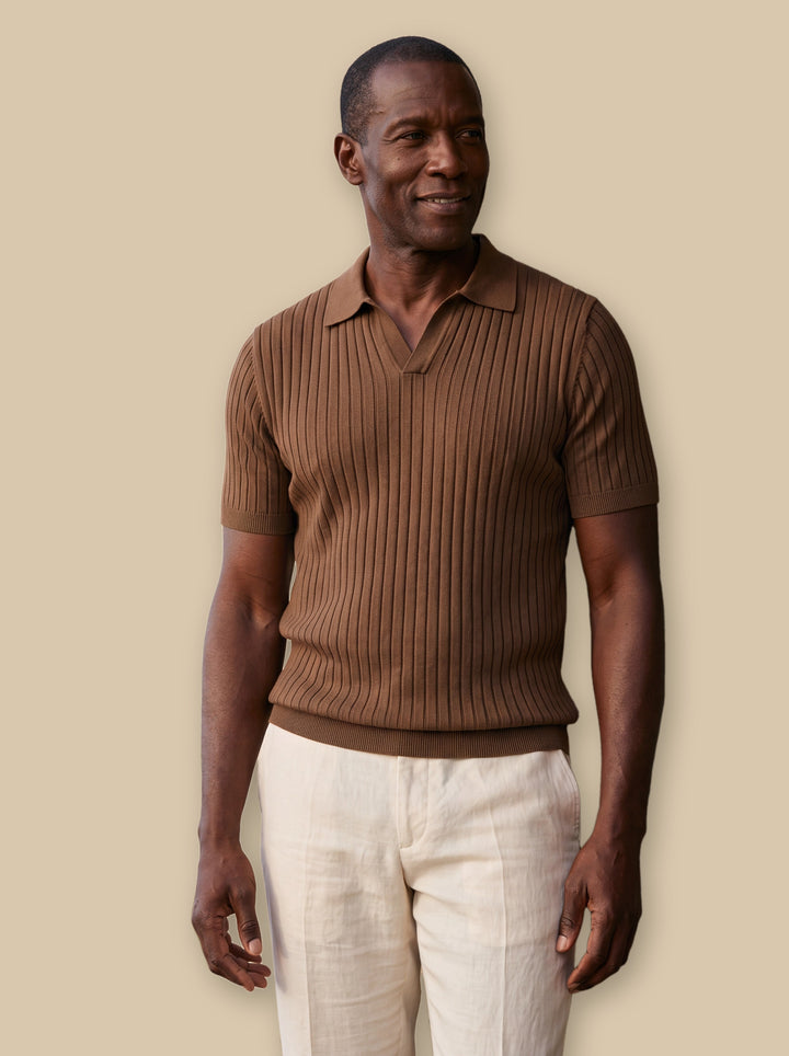 Owen polo shirt in Brown, studio - Gentlemens Manor