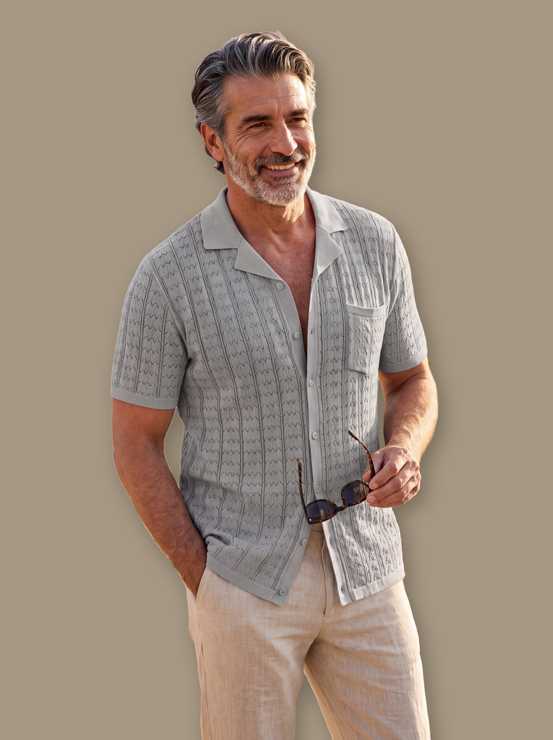 Peyton knit sweater in Light Grey, studio - Gentlemens Manor