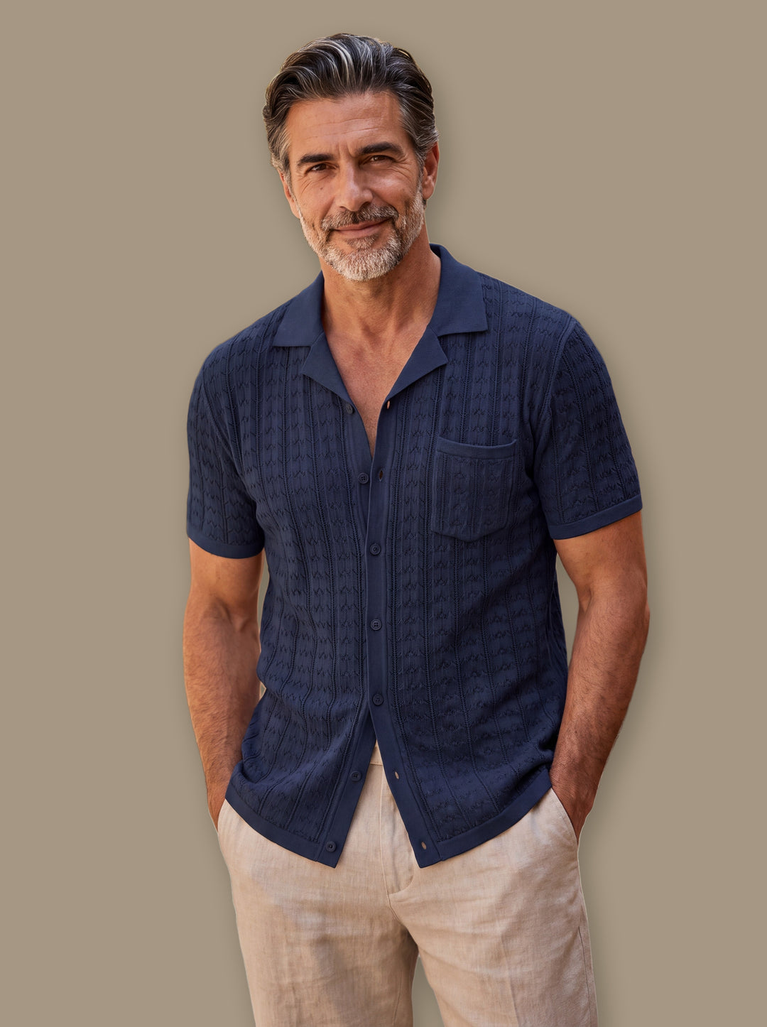 Peyton knit sweater in Navy, studio - Gentlemens Manor